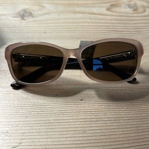 NWT Gucci sunglasses nude pinkish color.